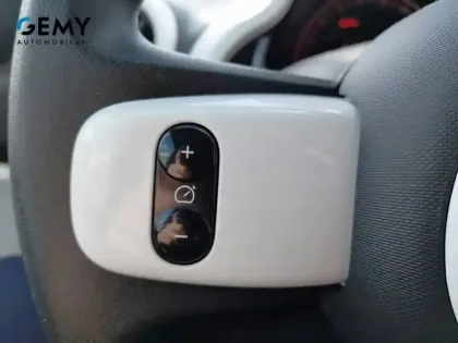 Photo 14 Renault Twingo  III SCe 65