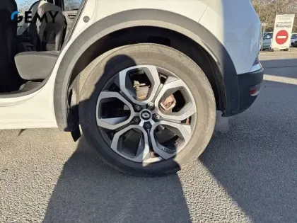 Photo 10 Renault Captur  E-Tech full hybrid 145