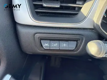 Photo 13 Renault Captur  E-Tech full hybrid 145