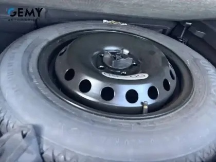 Photo 11 Renault Captur  E-Tech full hybrid 145