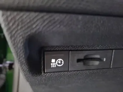 Photo 30 Peugeot 308 Gén. III Ph1 GT 5