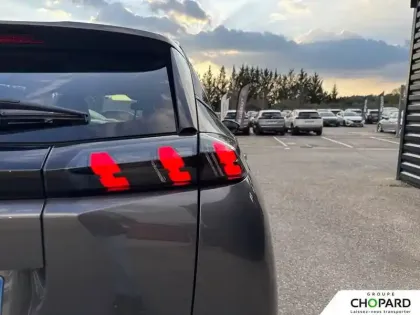 Photo 24 Peugeot 2008  BlueHDi 110 S&S BVM6