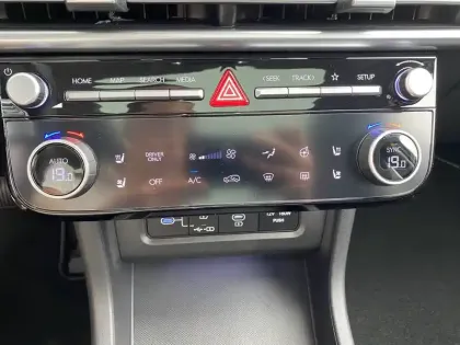 Photo 21 Hyundai Tucson  1.6 T-GDI 215 Hybrid BVA6