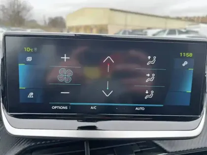 Photo 15 Peugeot 2008  Electrique 136 ch