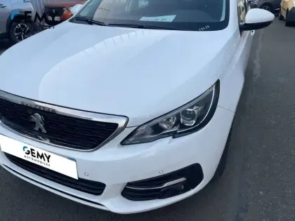 Photo 14 Peugeot 308  PureTech 110ch S&S BVM6