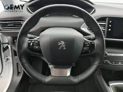 Photo 88 Peugeot 308  PureTech 110ch S&S BVM6