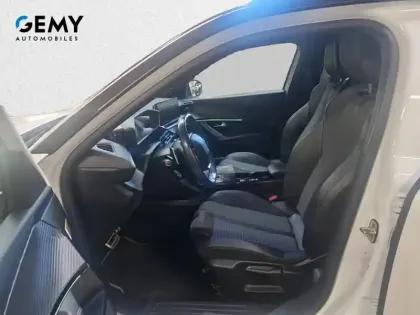 Photo 24 Peugeot 2008  PureTech 130 S&S EAT8