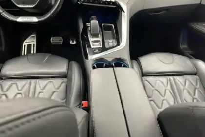 Photo 9 Peugeot 3008  Hybrid4 300 e-EAT8