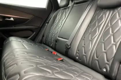 Photo 13 Peugeot 3008  Hybrid4 300 e-EAT8