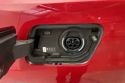 Photo 21 Peugeot 3008  Hybrid4 300 e-EAT8