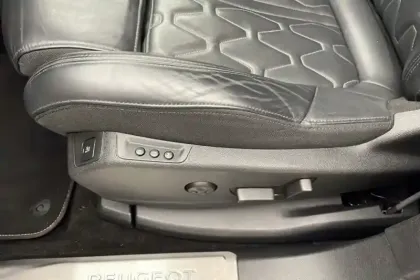 Photo 19 Peugeot 3008  Hybrid4 300 e-EAT8