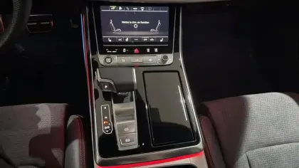 Photo 18 Audi Q8  60 TFSI e 490 Tiptronic 8 quattro