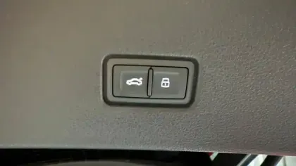 Photo 16 Audi Q8  60 TFSI e 490 Tiptronic 8 quattro