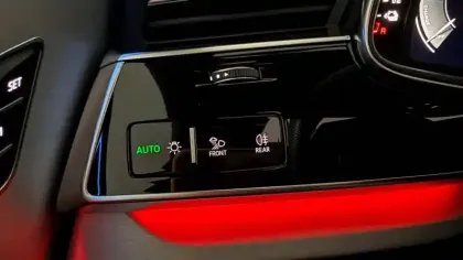 Photo 9 Audi Q8  60 TFSI e 490 Tiptronic 8 quattro