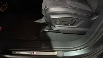 Photo 6 Audi Q8  60 TFSI e 490 Tiptronic 8 quattro