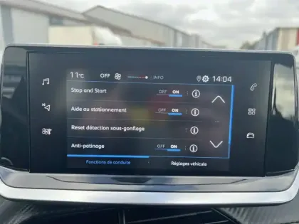 Photo 15 Peugeot 208  PureTech 100 S&S EAT8