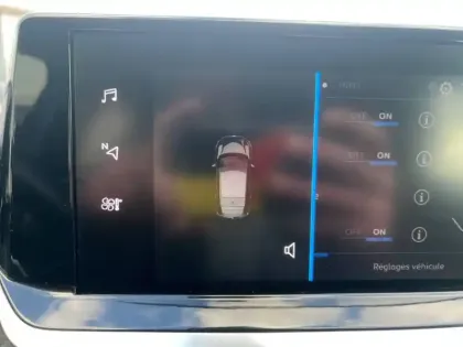 Photo 18 Peugeot 208  PureTech 100 S&S EAT8