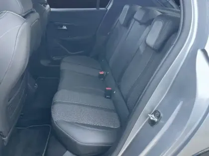 Photo 14 Peugeot 208  PureTech 130 S&S EAT8