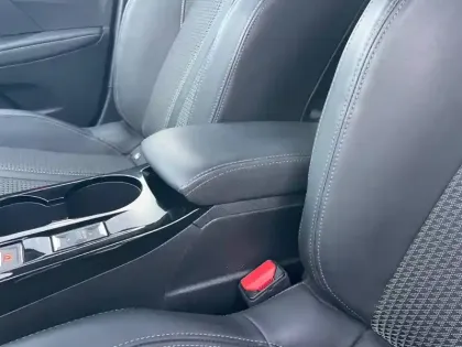 Photo 18 Peugeot 208  PureTech 130 S&S EAT8