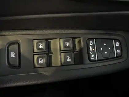 Photo 25 Renault Captur  TCe 90