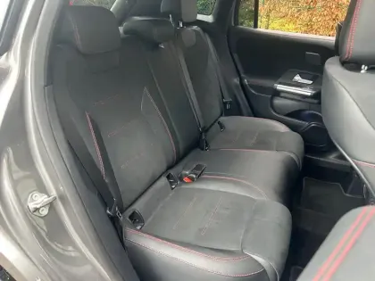 Photo 28 Mercedes GLA  200 d 8G-DCT