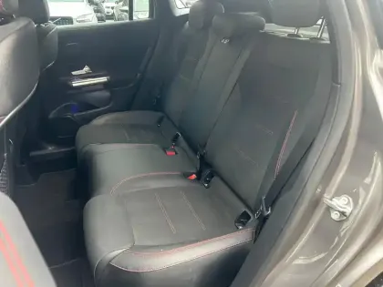 Photo 24 Mercedes GLA  200 d 8G-DCT