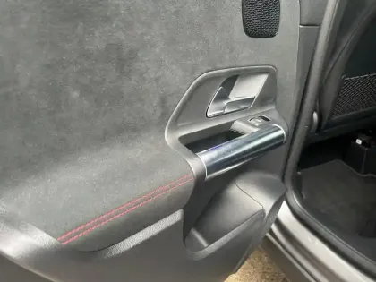 Photo 29 Mercedes GLA  200 d 8G-DCT