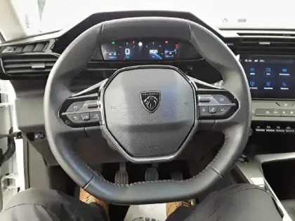 Photo 34 Peugeot 308  PureTech 110ch S&S BVM6