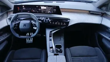 Photo 15 Peugeot 3008  Hybrid 145 e-DCS6