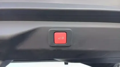 Photo 27 Peugeot 3008  Hybrid 145 e-DCS6