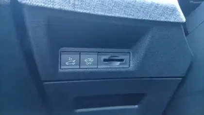 Photo 23 Peugeot 3008  Hybrid 145 e-DCS6