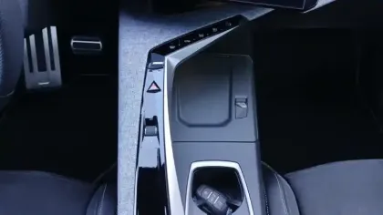 Photo 20 Peugeot 3008  Hybrid 145 e-DCS6