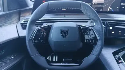 Photo 18 Peugeot 3008  Hybrid 145 e-DCS6