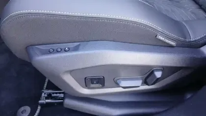 Photo 24 Peugeot 3008  Hybrid 145 e-DCS6