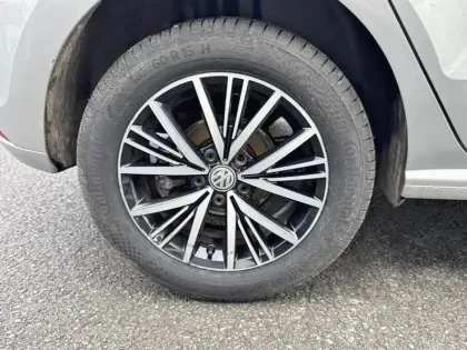 Photo 14 Volkswagen Polo  1.2 TSI 90 BMT DSG7 Série Spéciale Allstar