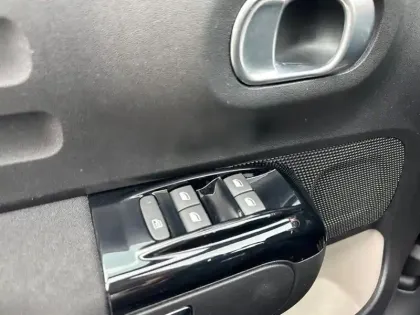 Photo 19 Citroën C3  PureTech 82 Shine