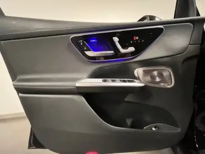 Photo 12 Mercedes Classe GLC 300 de Hybrid EQ 4MATIC AMG Line 30