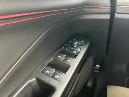 Photo 5 Ford Puma 1.0 EcoBoost Hybrid 125ch ST-Line S&amp;S Powershift