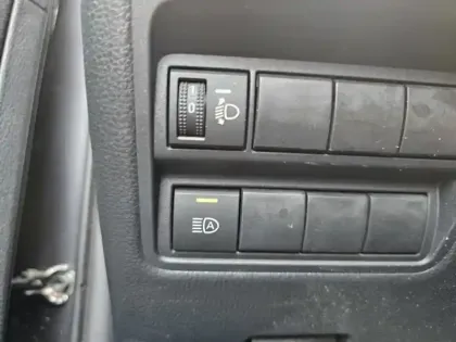 Photo 17 Toyota Yaris Hybride 116h Dynamic