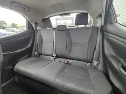 Photo 13 Toyota Yaris Hybride 116h Dynamic