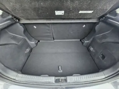 Photo 8 Toyota Yaris Hybride 116h Dynamic