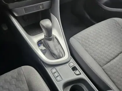 Photo 18 Toyota Yaris Hybride 116h Dynamic