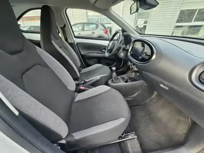 Photo 11 Toyota Aygo 1.0 VVT-i 72 Dynamic