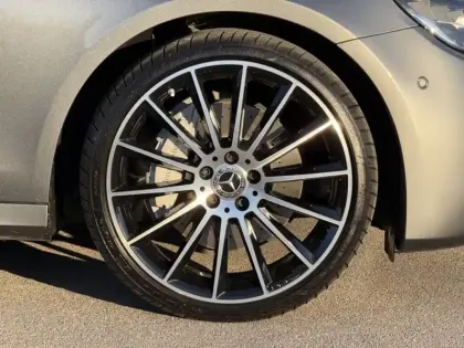 Photo 12 Mercedes Classe E Berline 220 d AMG Line