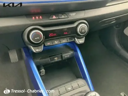 Photo 12 Kia Stonic  1.0 T-GDi 100 ch ISG BVM6 Blue Edition
