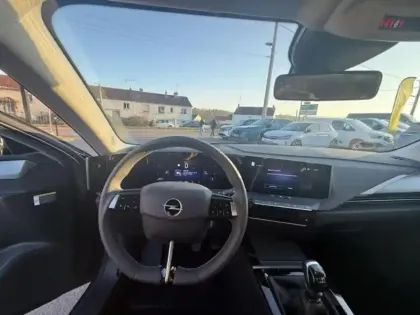 Photo 14 Opel Astra  1.2 Turbo 110ch