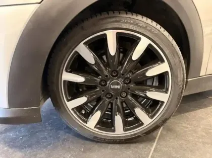 Photo 7 Mini Mini  5 Portes Cooper 136ch Edition Premium BVA7