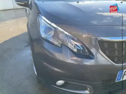 Photo 12 Peugeot 2008  1.2 PureTech 82ch E6.c Signature S&S