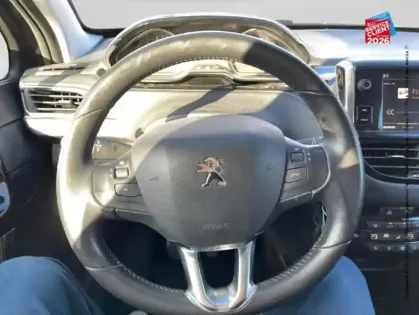 Photo 11 Peugeot 2008  1.2 PureTech 82ch E6.c Signature S&S