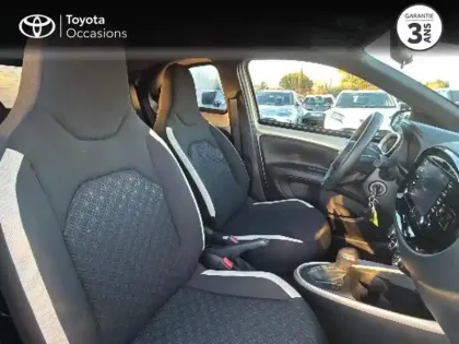 Photo 5 Toyota Aygo  X 1.0 VVT-i 72ch Design S-CVT